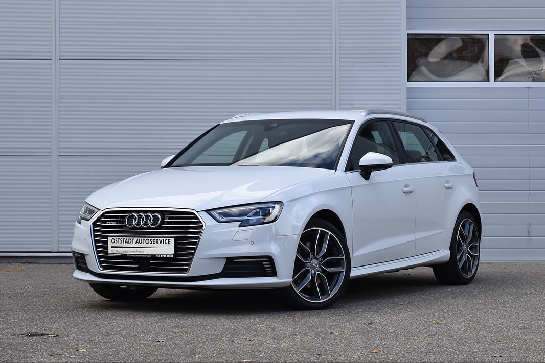 Audi A3 Sportback e-tron aus dem Gebrauchtwagenangebot, Frontansicht