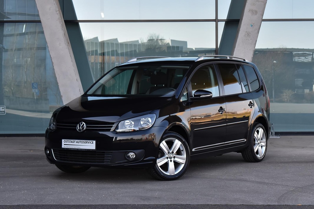 VW Touran Life, 7-Sitzer aus dem Gebrauchtwagenangebot, Frontansicht